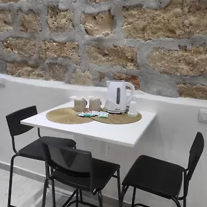 https://la-casetta-nel-vicolo.palermohotels.org