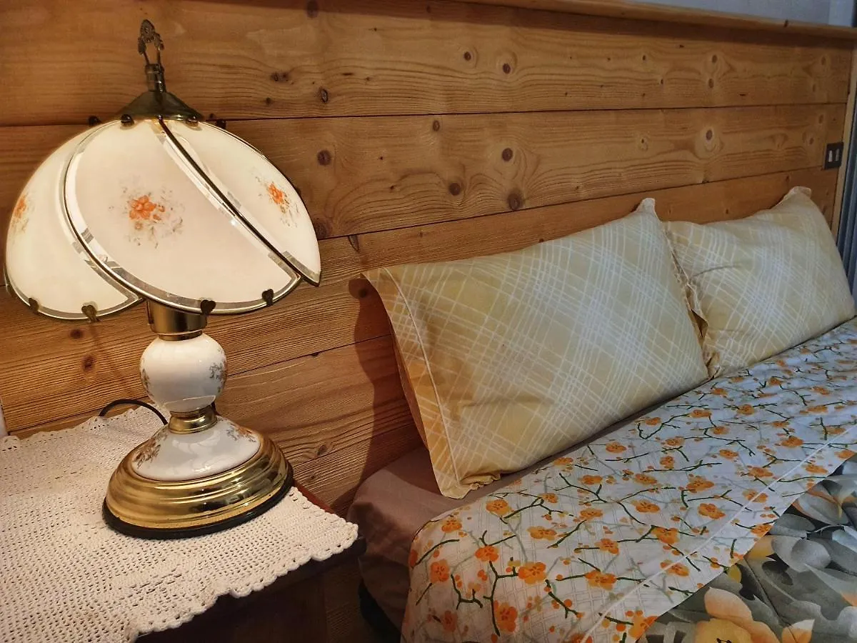 Bed & Breakfast B&B Il Pettirosso Malonno Italia